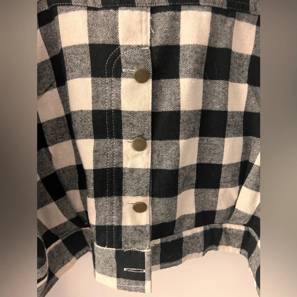 Altar’s state black and white buffalo plaid woman’s top fall - Picture 4 of 5